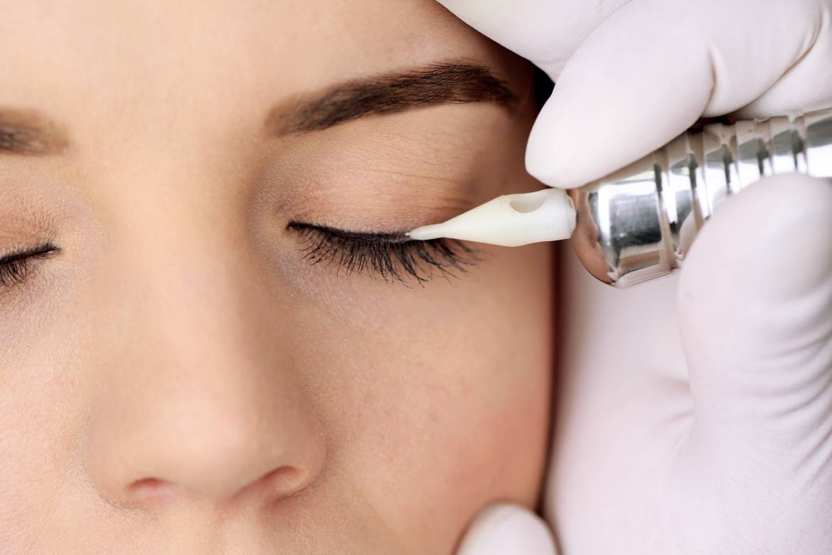 bigstock-Cosmetologist-making-permanent-84820088.jpg