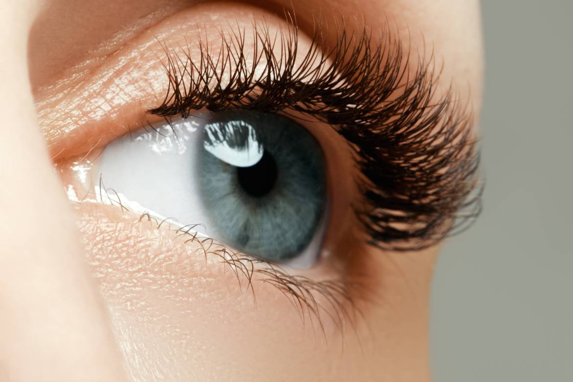 bigstock-Female-Eye-With-Long-Eyelashes-141193190.jpg